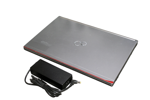 
Fujitsu Lifebook E756 8GB RAM 256GB SSD Intel Core i5-6300 2,5GHz Laptop Win11Pro 15,6" [01240816018]